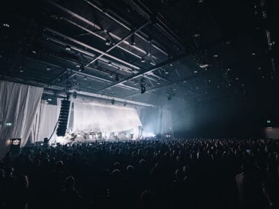 Publikhav på Robyns konsert